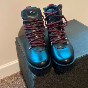 Steve Madden combat boots size 9